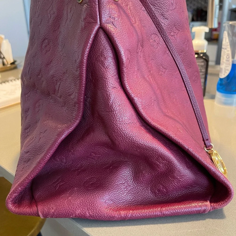 Louis Vuitton Raspberry Artsy MM Monogram Empriente